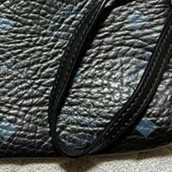 MCM-VISETOS Black Leather Pouch/ Wristlet NWOT - Picture 2 of 8